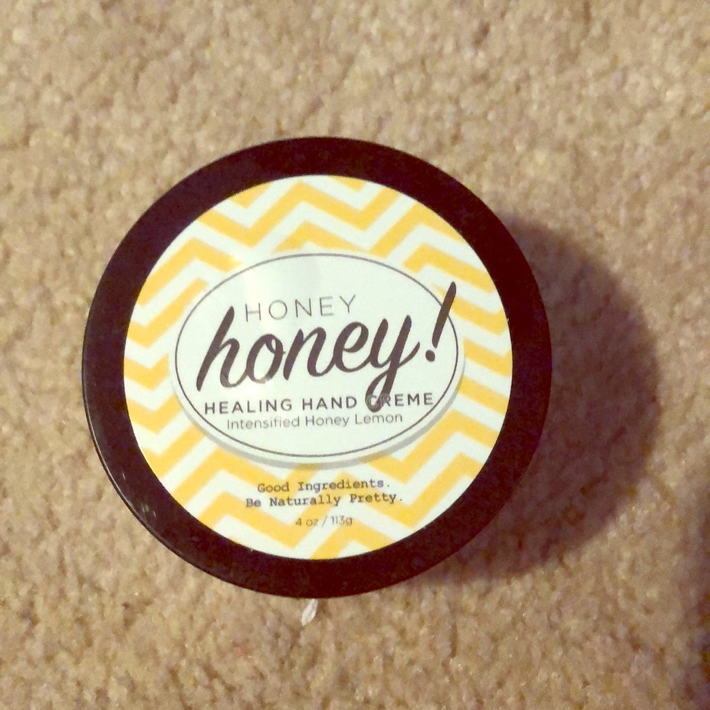 Perfectly posh honey honey healing hand cream